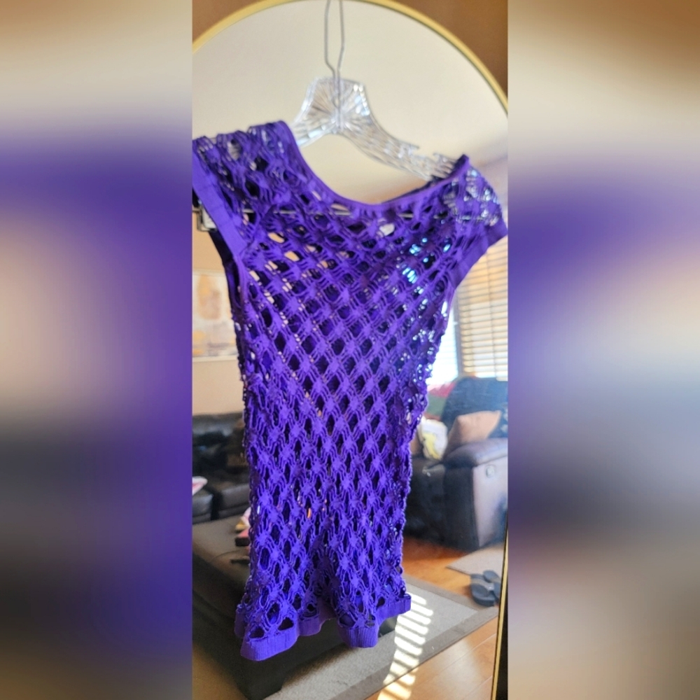 Yi Tong Mesh top/coverup